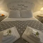 Magenta Luxury Montevecchio
