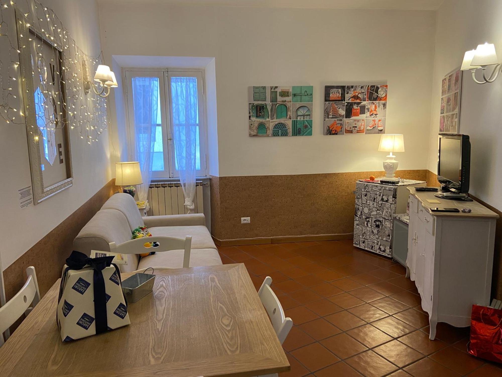 Magenta Luxury Montevecchio